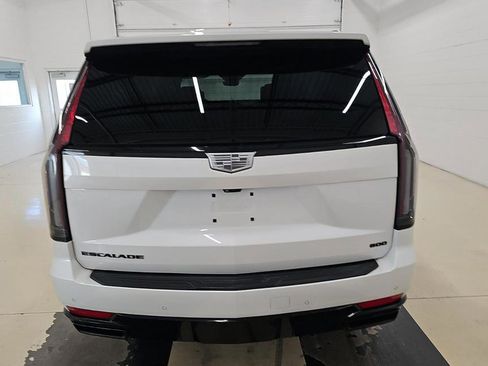 Used 2022 Cadillac Escalade ESV Sport Platinum w/ LPO, ONYX Package image 5