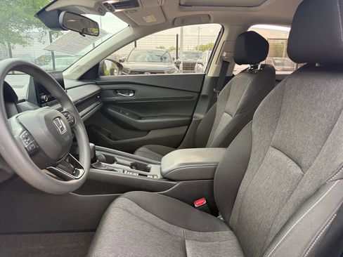 Used 2024 Honda Accord EX image 9