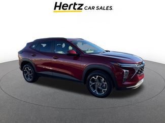 Used 2025 Chevrolet Trax LT video 1