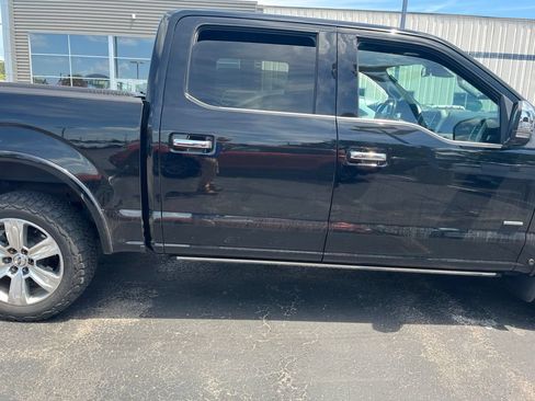 Used 2017 Ford F150 Platinum w/ Equipment Group 701A Luxury AWD/4WD image 8