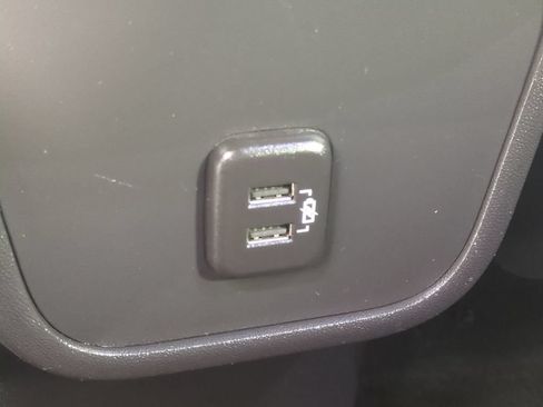 Used 2024 Chevrolet Equinox LT FWD image 17