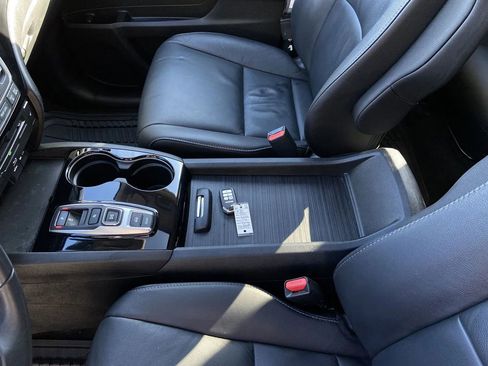 Used 2022 Honda Pilot Touring image 23