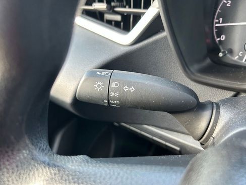 Used 2025 Toyota Corolla LE FWD image 22