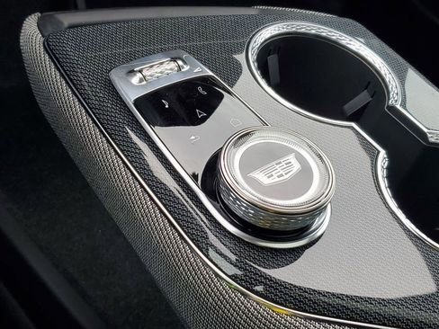 New 2026 Cadillac Optiq Sport 1 image 36