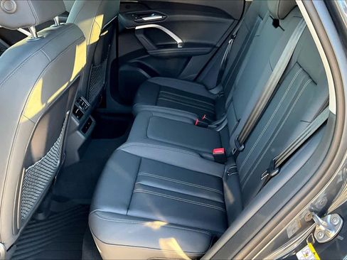 New 2025 Audi Q5 Premium image 19