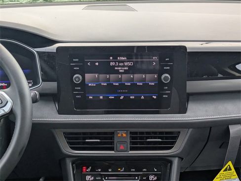 New 2026 Volkswagen Taos SE image 19