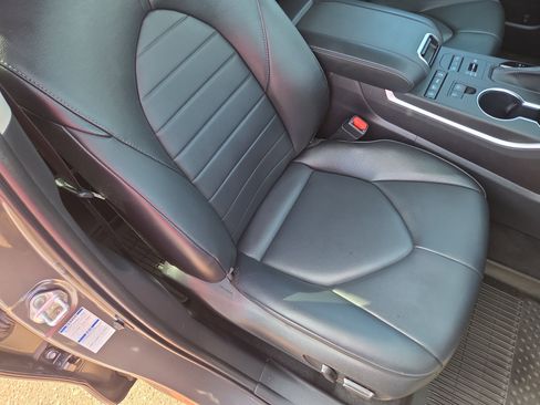 Certified 2022 Toyota Highlander XLE image 16