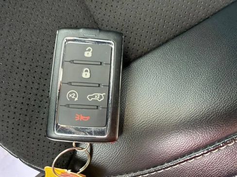 Used 2023 Jeep Grand Cherokee L Laredo AWD/4WD image 25