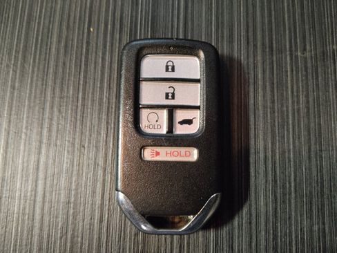 Used 2021 Honda Pilot EX image 32