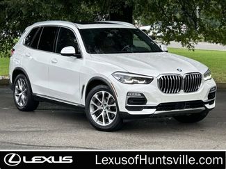 Used 2021 BMW X5 xDrive40i w/ Premium Package AWD/4WD video 1