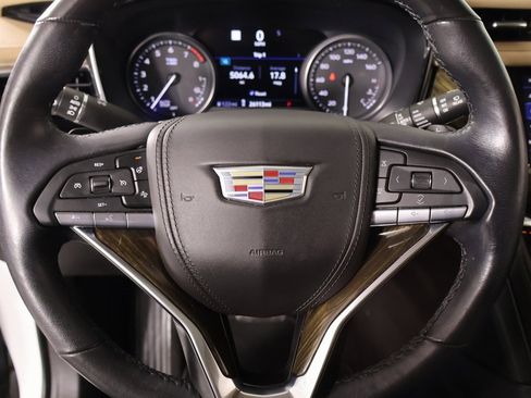 Used 2021 Cadillac XT6 Premium Luxury w/ Platinum Package image 3