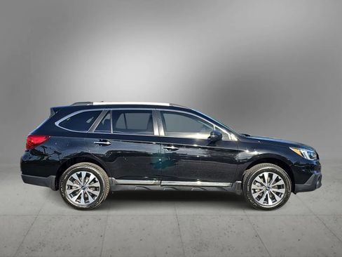 Used 2017 Subaru Outback 3.6R Touring w/ Popular Package #5A image 9