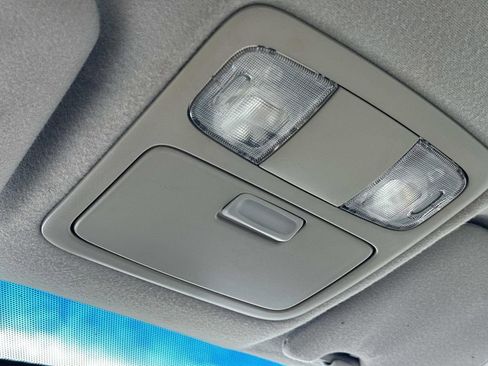 Used 2004 Toyota Camry LE image 31