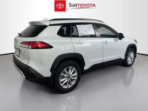 Used 2022 Toyota Corolla Cross LE FWD image 4