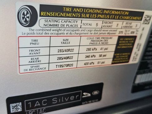 Used 2019 Land Rover Range Rover Sport SVR image 14