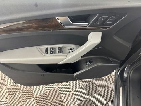Used 2018 Audi Q5 2.0T Premium Plus w/ Premium Plus Package AWD/4WD image 18