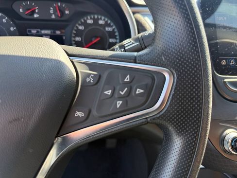 Used 2025 Chevrolet Malibu LT FWD image 15