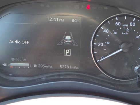 Used 2022 Nissan Kicks SR w/ Interior Electronics Package FWD image 23