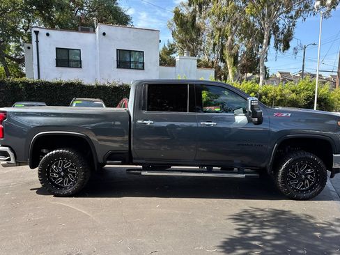 Used 2020 Chevrolet Silverado 2500 LTZ w/ LTZ Plus Package RWD image 3