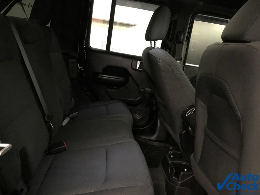 Used 2021 Jeep Wrangler Unlimited Sport AWD/4WD image 35