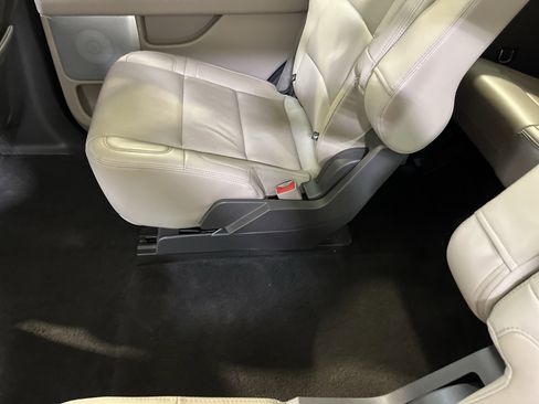 Used 2022 Lincoln Navigator Reserve image 13