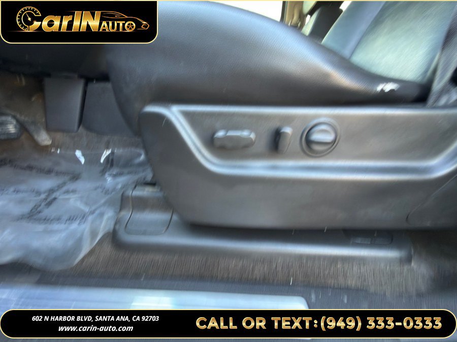 Used 2009 Chevrolet Tahoe LT w/ Luxury Package AWD/4WD image 15