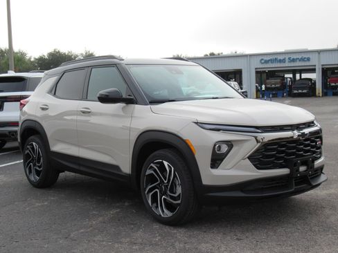 New 2026 Chevrolet TrailBlazer RS w/ Convenience Package image 3