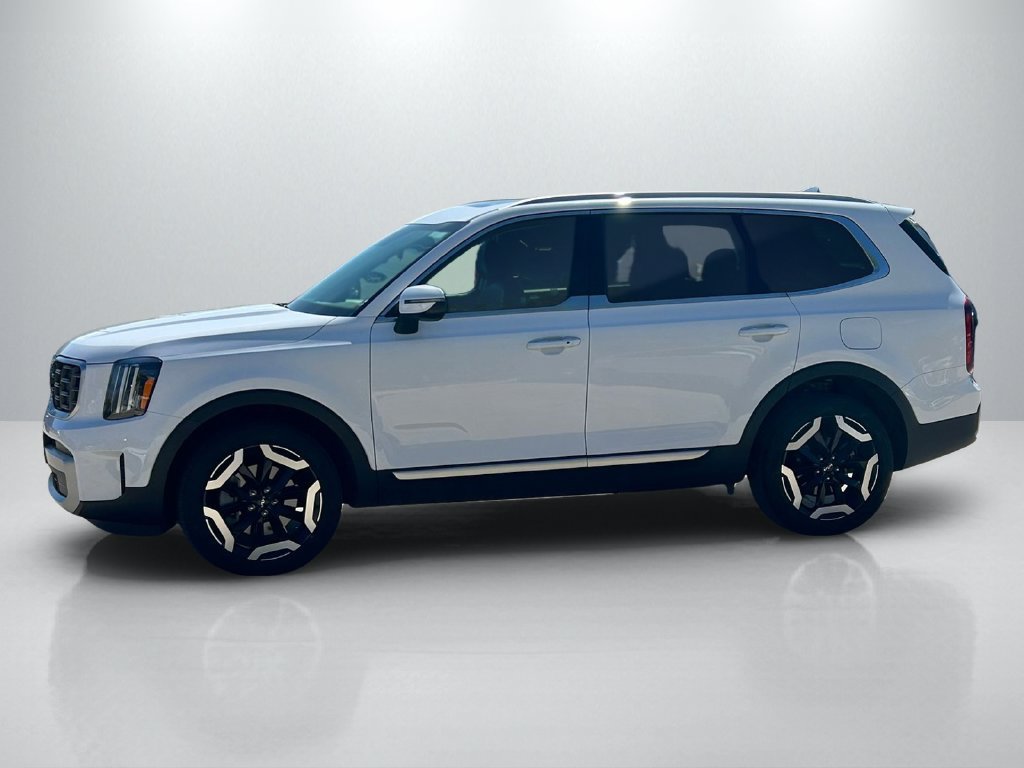 Used 2025 Kia Telluride S FWD image 8