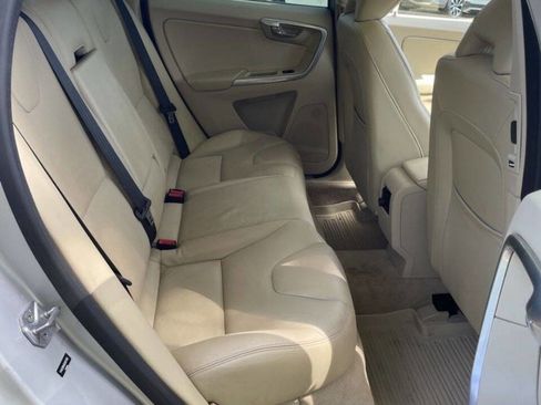 Used 2016 Volvo XC60 T5 Premier image 31