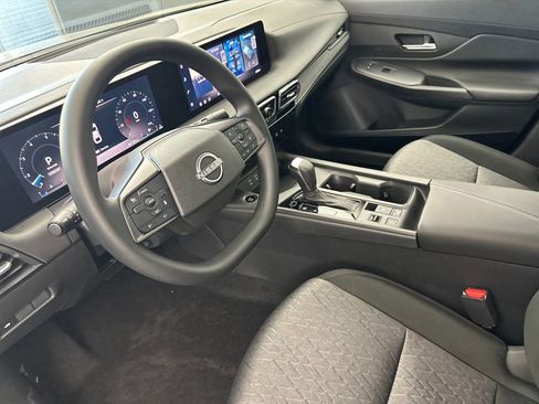 New 2026 Nissan Sentra SV image 9
