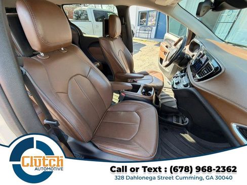 Used 2017 Chrysler Pacifica Limited w/ UConnect Theater Package image 20