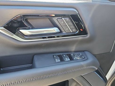 New 2026 GMC Yukon XL Denali w/ Sun & Power Step Package AWD/4WD image 24