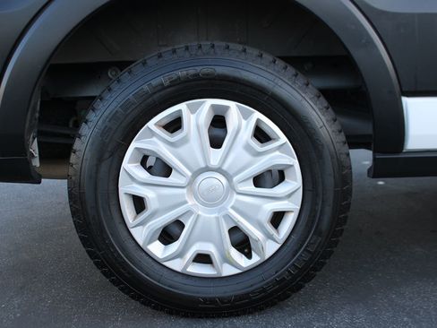 Used 2023 Ford Transit 350 XLT image 43