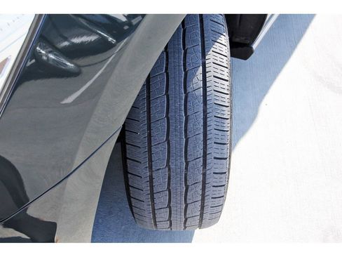 Certified 2023 Ford Expedition Limited image 28