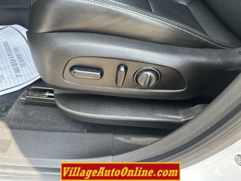 Used 2021 GMC Terrain SLT w/ Elevation Edition AWD/4WD image 16