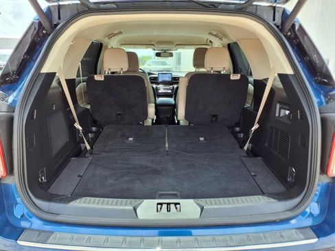 Used 2022 Ford Explorer Limited w/ Equipment Group 301A image 10