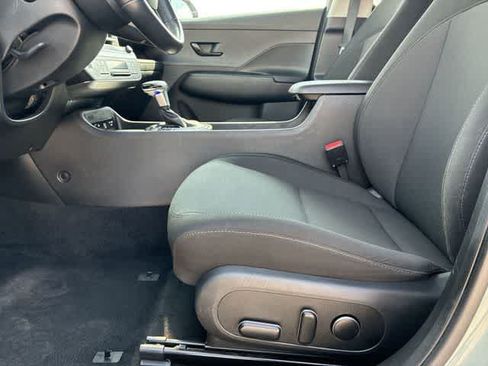 Used 2024 Hyundai Kona SEL FWD image 18
