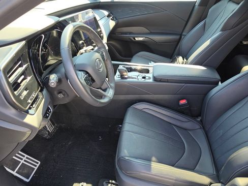 Used 2023 Lexus RX 350 F Sport w/ Accessory Package (K3) AWD/4WD image 16