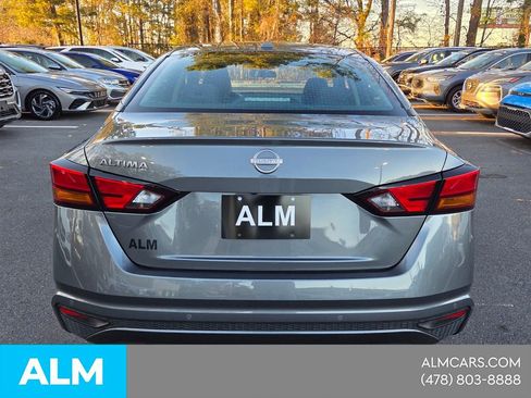 Used 2025 Nissan Altima 2.5 SV image 5