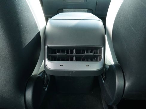 Used 2023 Tesla Model Y Performance AWD/4WD image 42