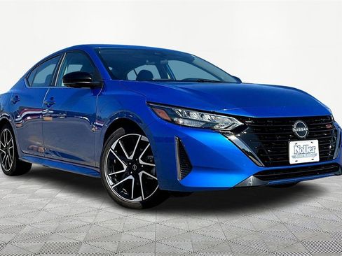 Used 2024 Nissan Sentra SR w/ SR Premium Package image 12