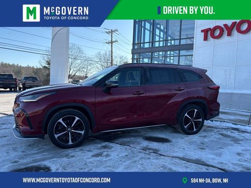 Used 2022 Toyota Highlander XSE image 4