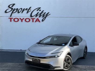 Used 2023 Toyota Prius LE