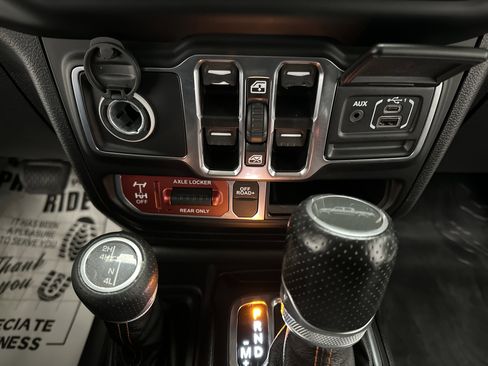 Used 2021 Jeep Gladiator Mojave AWD/4WD image 37