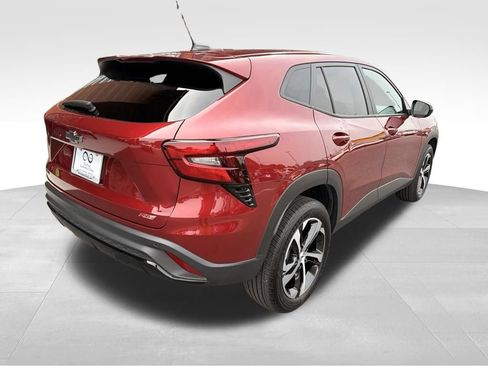 Used 2025 Chevrolet Trax RS w/ Driver Confidence Package FWD image 7