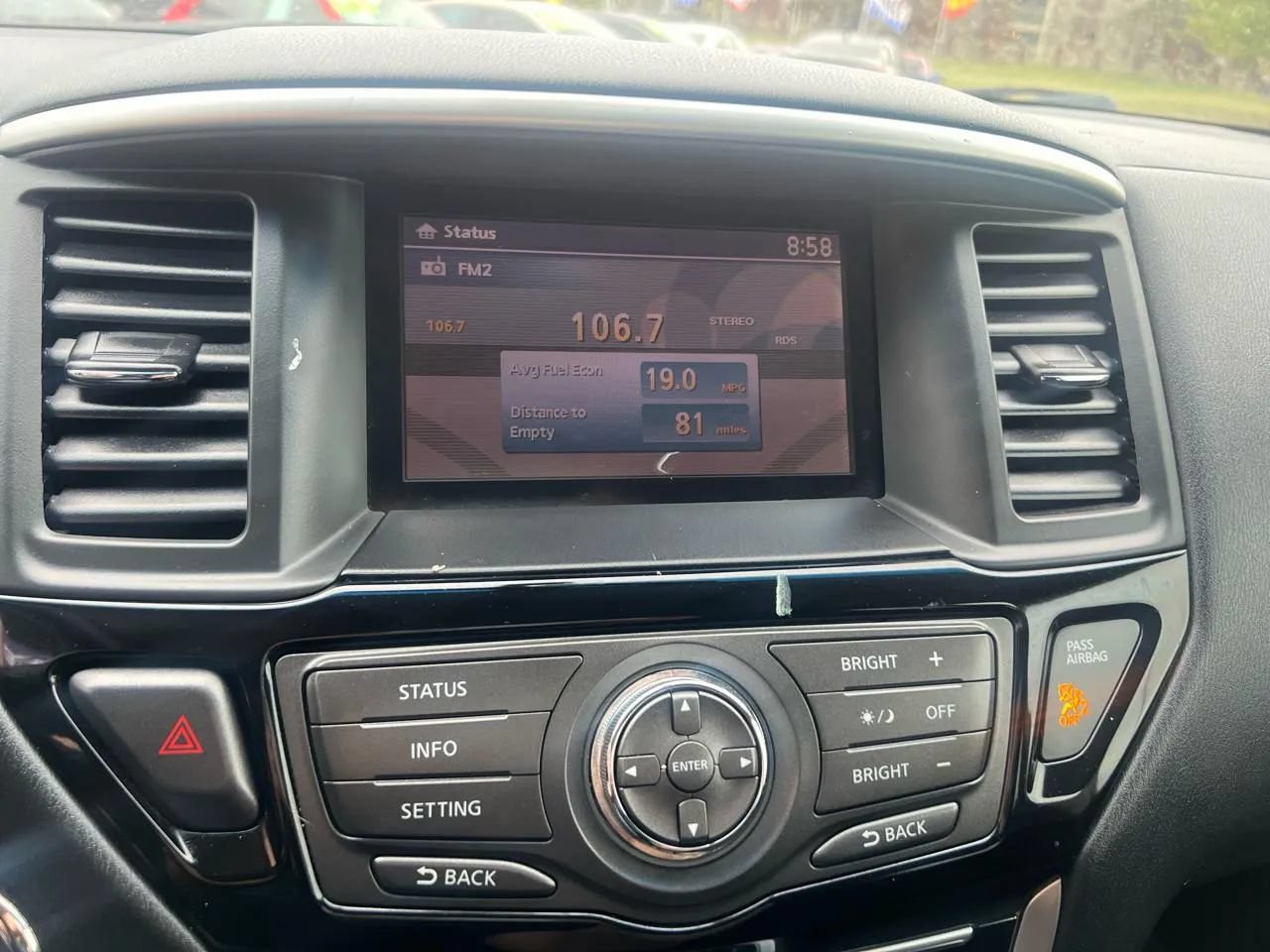 Used 2015 Nissan Pathfinder SV FWD image 32