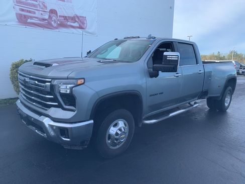 Used 2024 Chevrolet Silverado 3500 LTZ w/ LTZ Plus Package image 1
