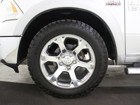 Used 2014 RAM 1500 Laramie w/ Convenience Group AWD/4WD image 25