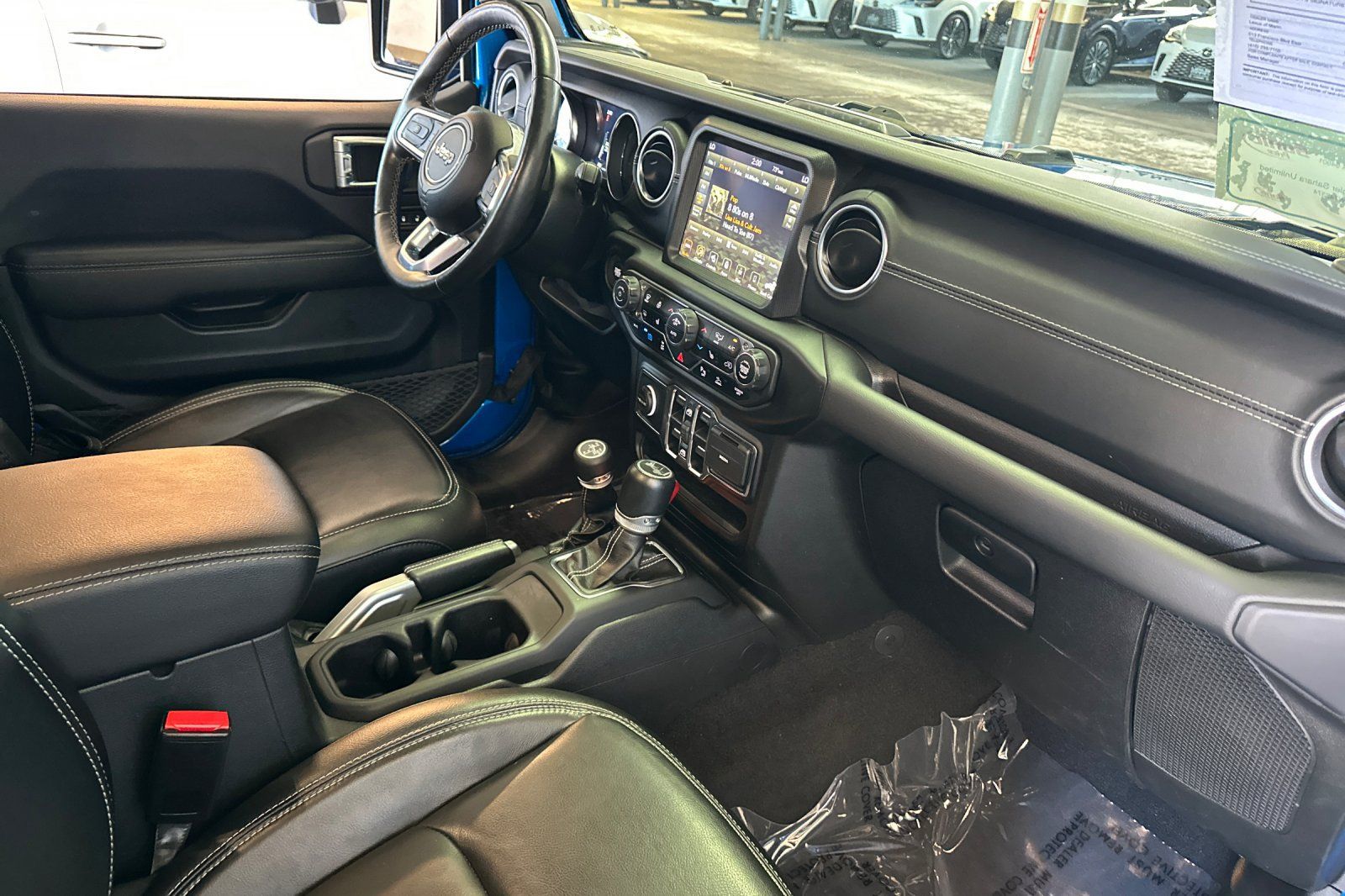 Used 2021 Jeep Wrangler Unlimited Sahara w/ Cold Weather Group AWD/4WD image 35