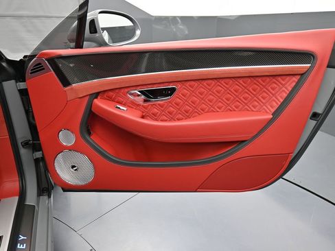 Used 2022 Bentley Continental GT Speed image 25